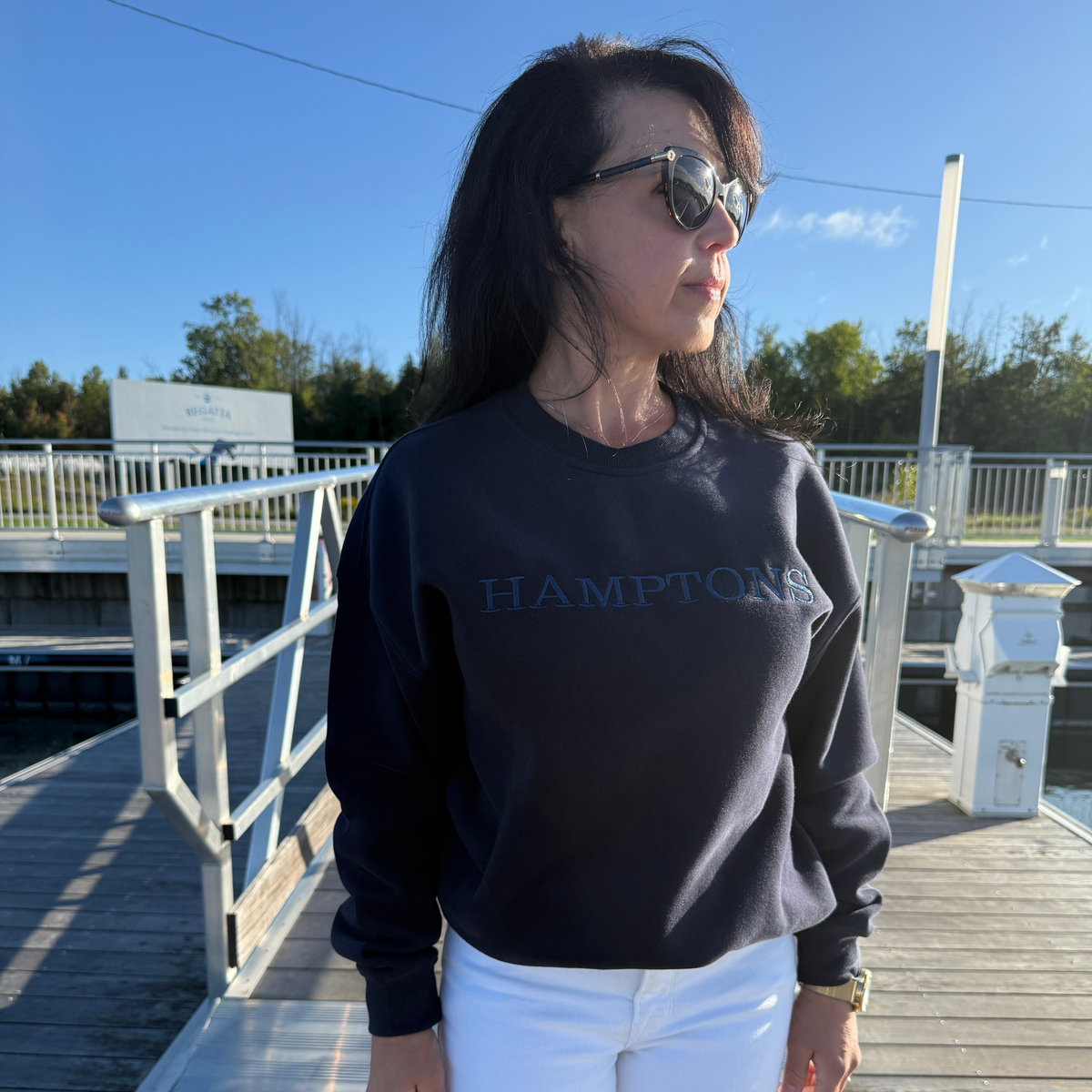 Hamptons Embroidered Fleeced Crewneck