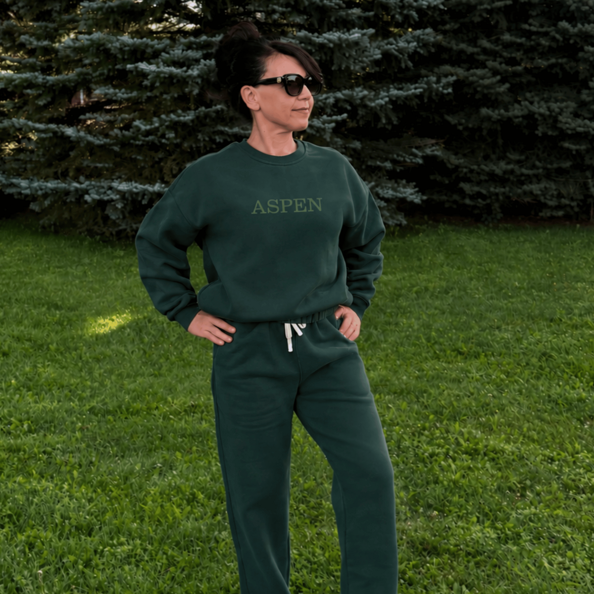 Aspen Embroidered Fleeced Crewneck